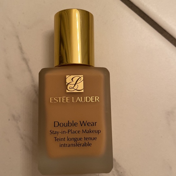 New -Estée Lauder Double Wear Foundation stay in place foundation - Tawny - Picture 2 of 7
